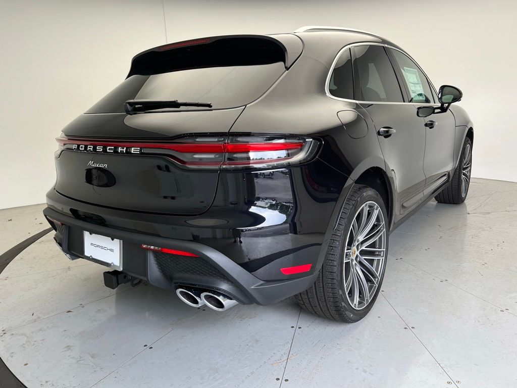 Thumbnail: 2025 Porsche Macan - 22
