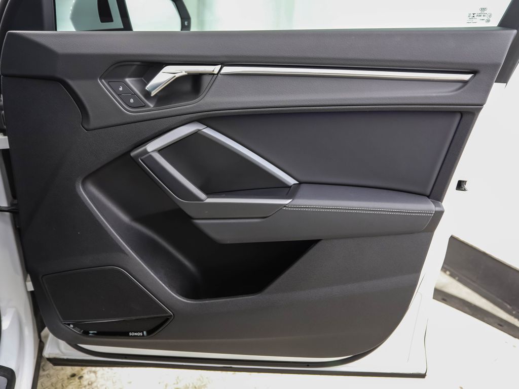 Thumbnail: 2022 Audi Q3 - 29