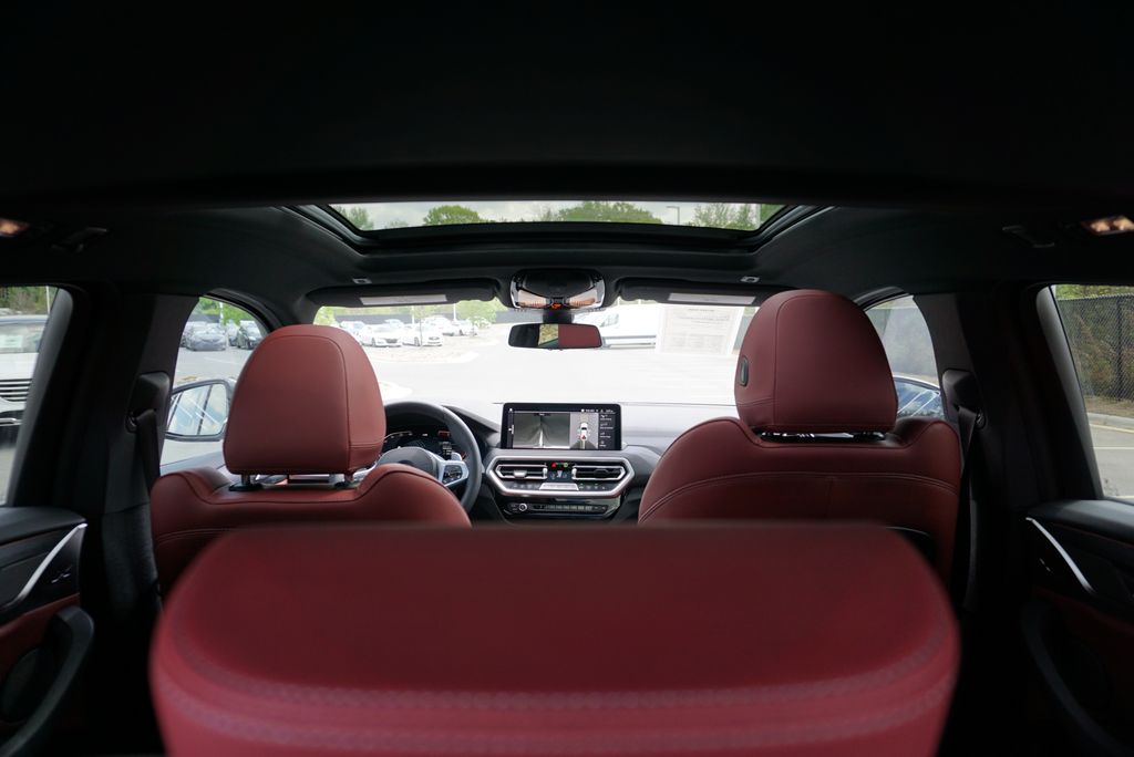 Thumbnail: 2024 BMW X4 - 19