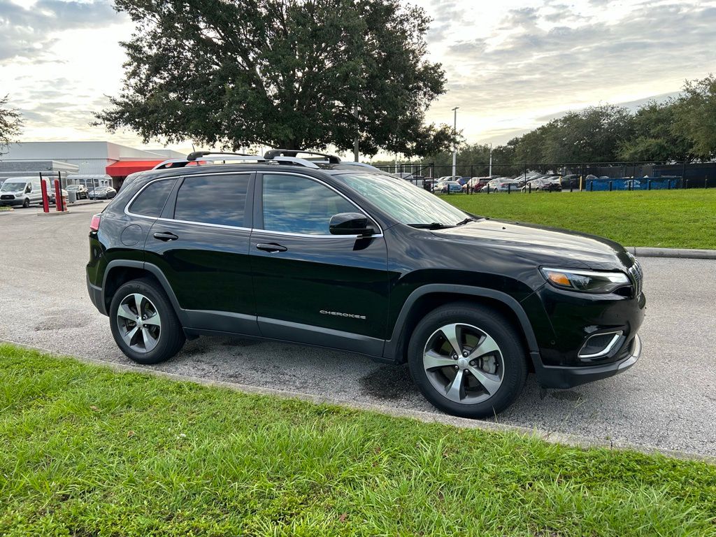 Thumbnail: 2019 Jeep Cherokee - 6
