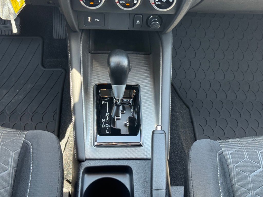 2025 Mitsubishi Outlander Sport ES photo 16