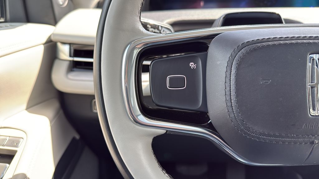 2025 Lincoln Navigator