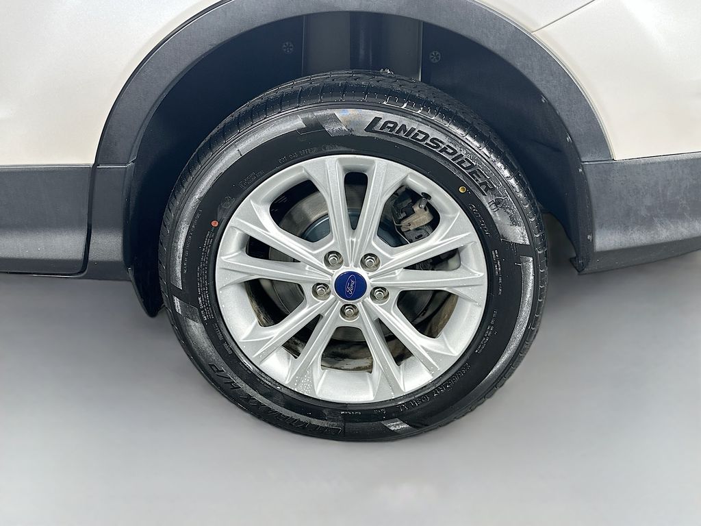 Used 2017 White Ford SE image 34