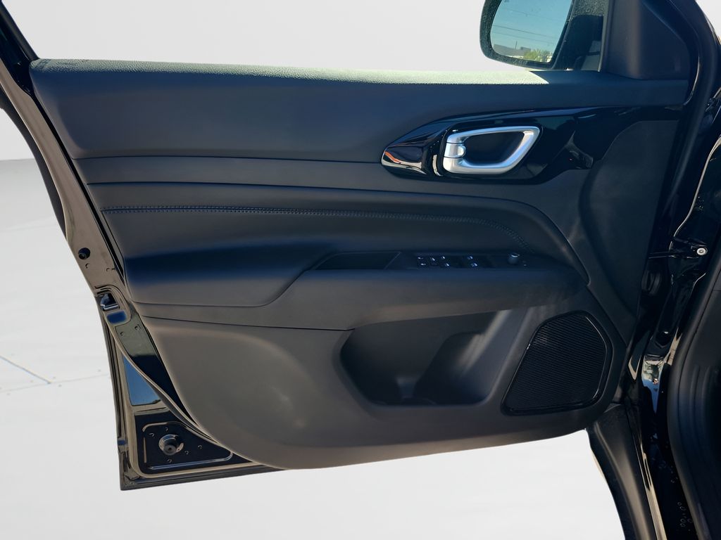 New 2026 Black Jeep Latitude image 41