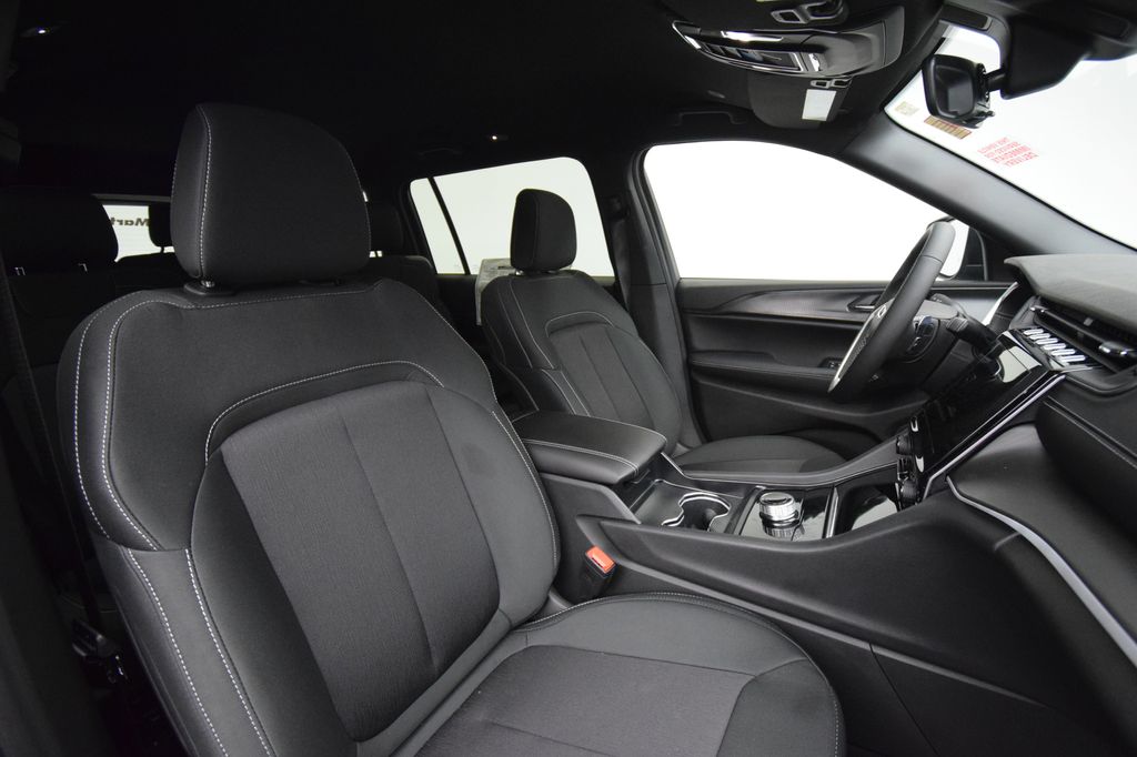 new 2026 Jeep Grand Cherokee L car, priced at $39,972