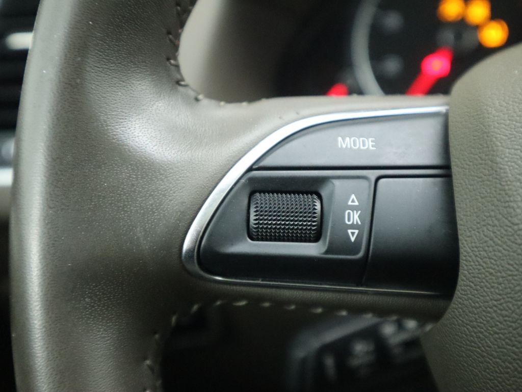 Thumbnail: 2014 Audi Q5 - 11