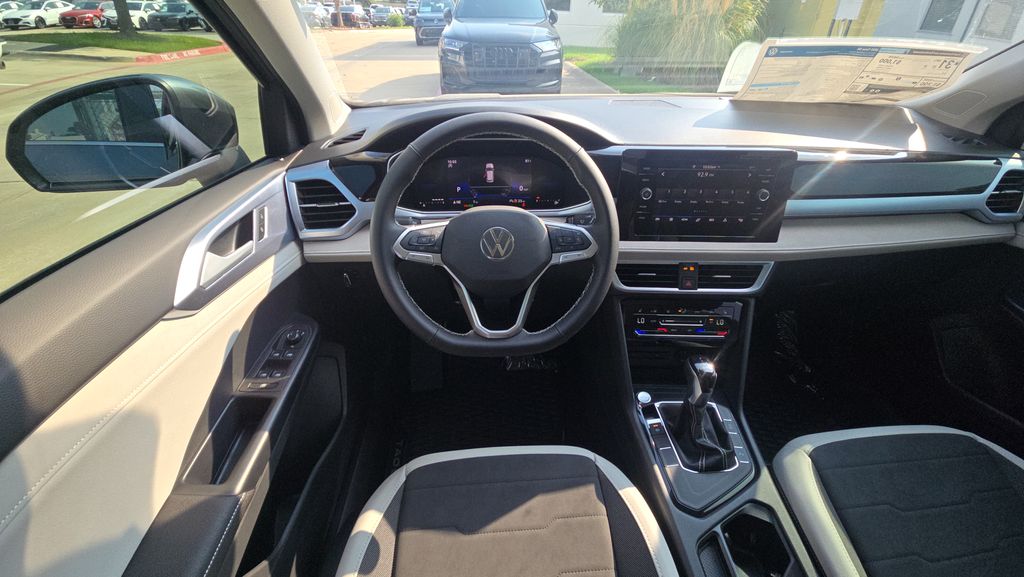 2025 Volkswagen Taos