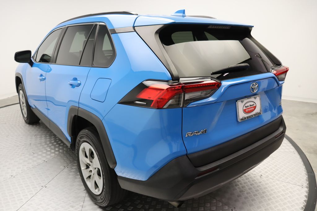 2021 Toyota RAV4 LE 11
