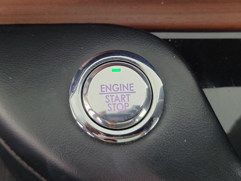 2021 Lincoln Aviator Reserve White at Bayshore Chrysler Jeep Dodge Ram
