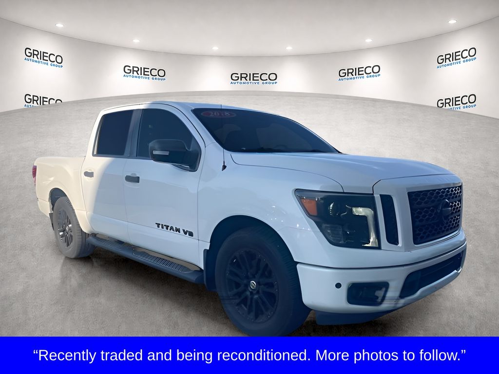 2018 Nissan Titan Blanco (Pearl White Metallic) Camioneta 4X2 7 velocidades Automática