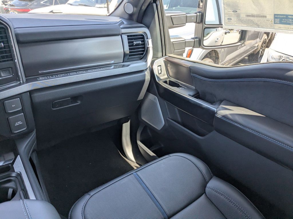 2026 Ford Super Duty F-250 SRW Platinum