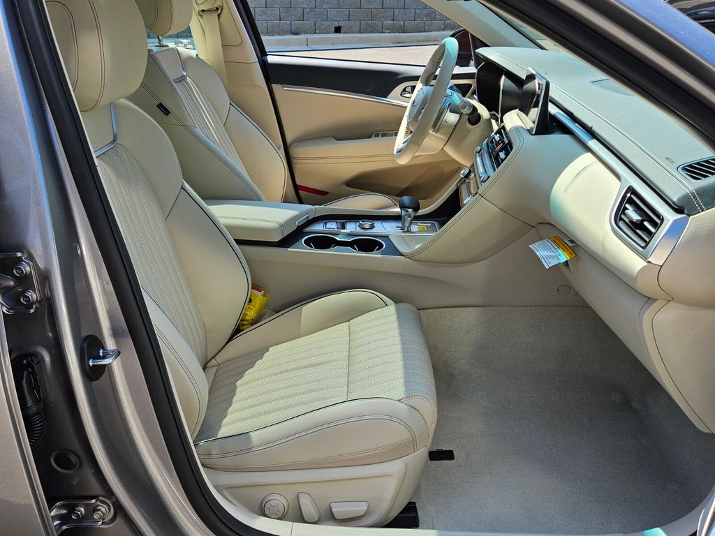 New 2026 Silver Genesis 2.5T Prestige image 16