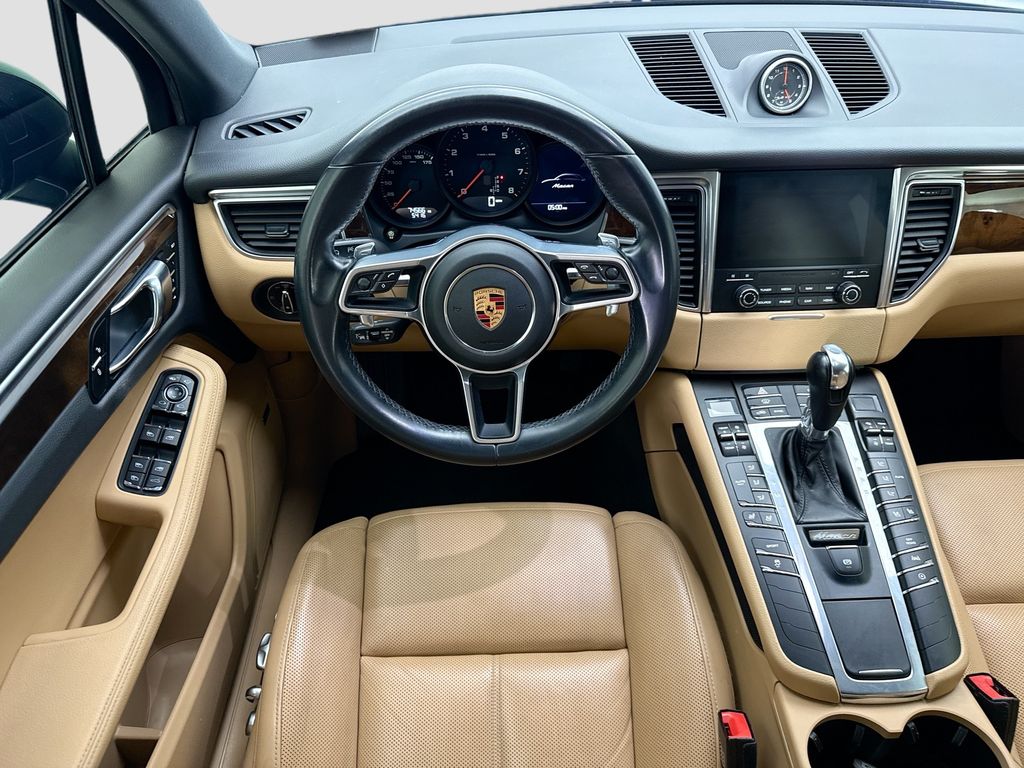 Thumbnail: 2018 Porsche Macan - 10