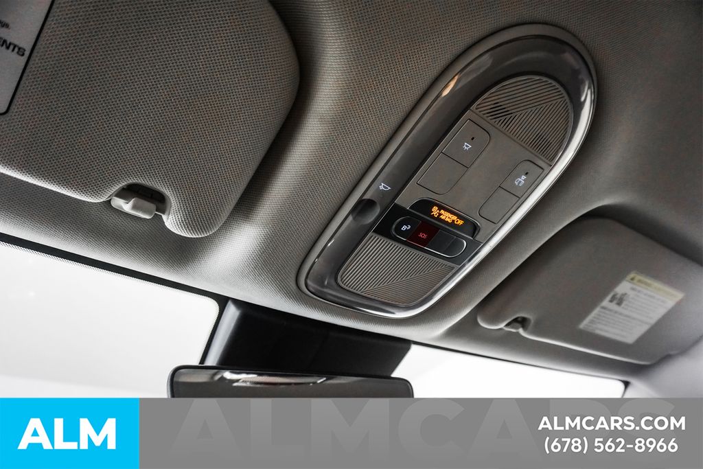 Used 2025 Gray Hyundai SEL image 59