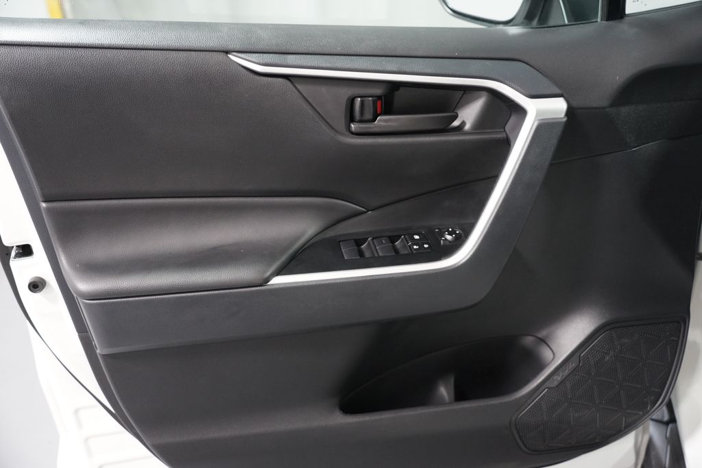 Thumbnail: 2024 Toyota RAV4 - 29