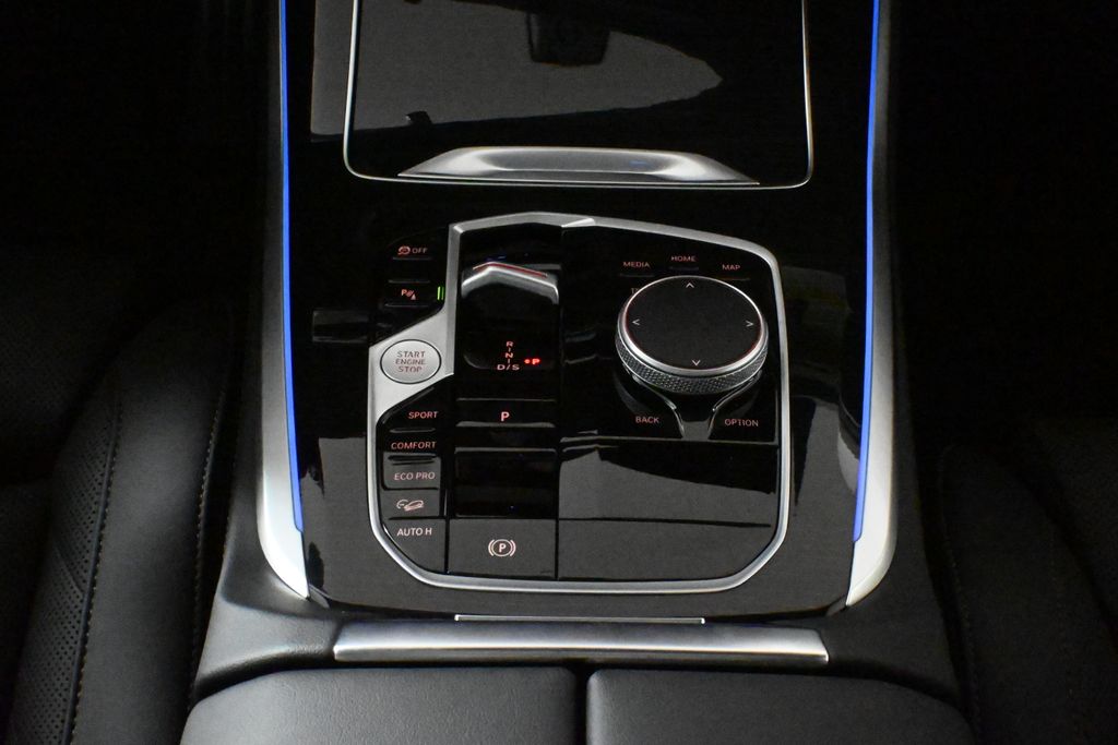 Thumbnail: 2026 BMW X5 - 25