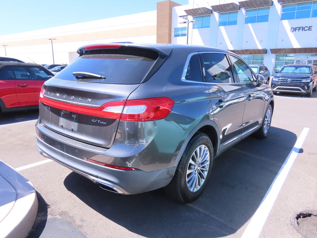 Thumbnail: 2017 Lincoln MKX - 3