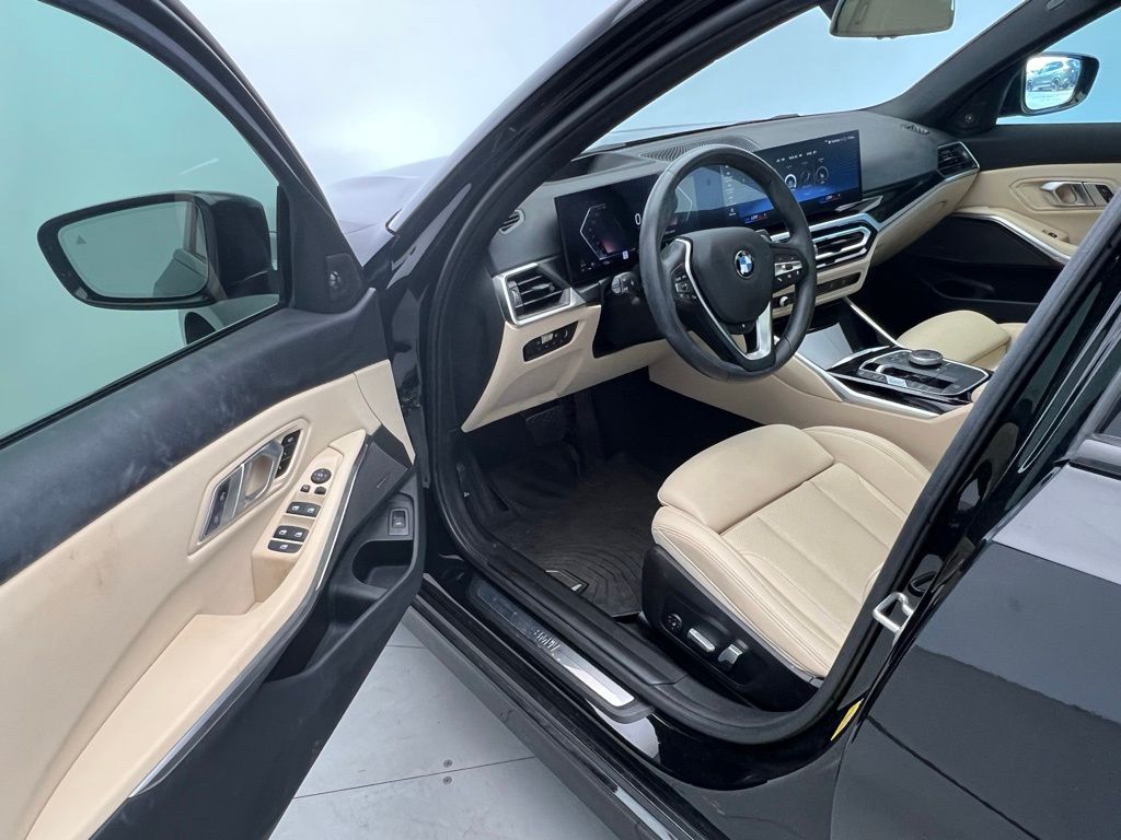 2023 BMW 3 Series 330i 23