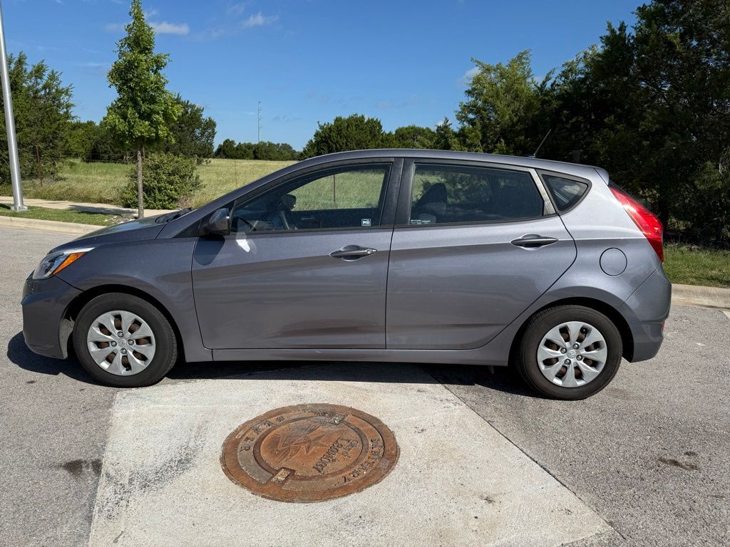Thumbnail: 2016 Hyundai Accent - 8