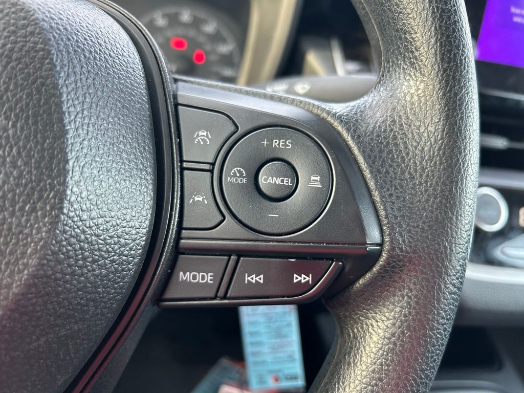 Thumbnail: 2025 Toyota Corolla - 18