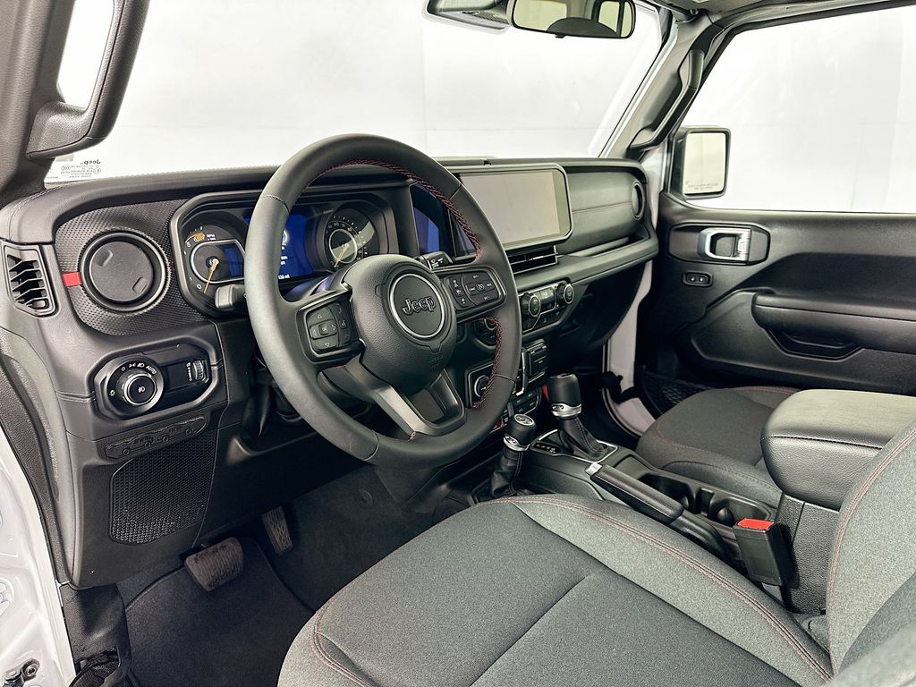 2025 Jeep Wrangler Rubicon 9