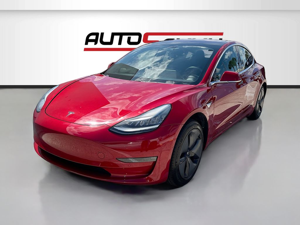 Used 2018 Red Tesla Mid Range image 3