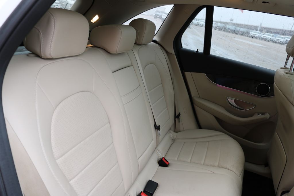 Used Car 2022 Mercedes-benz Glc  Glc 300 For Sale Under $35,000 In Austin, Texas