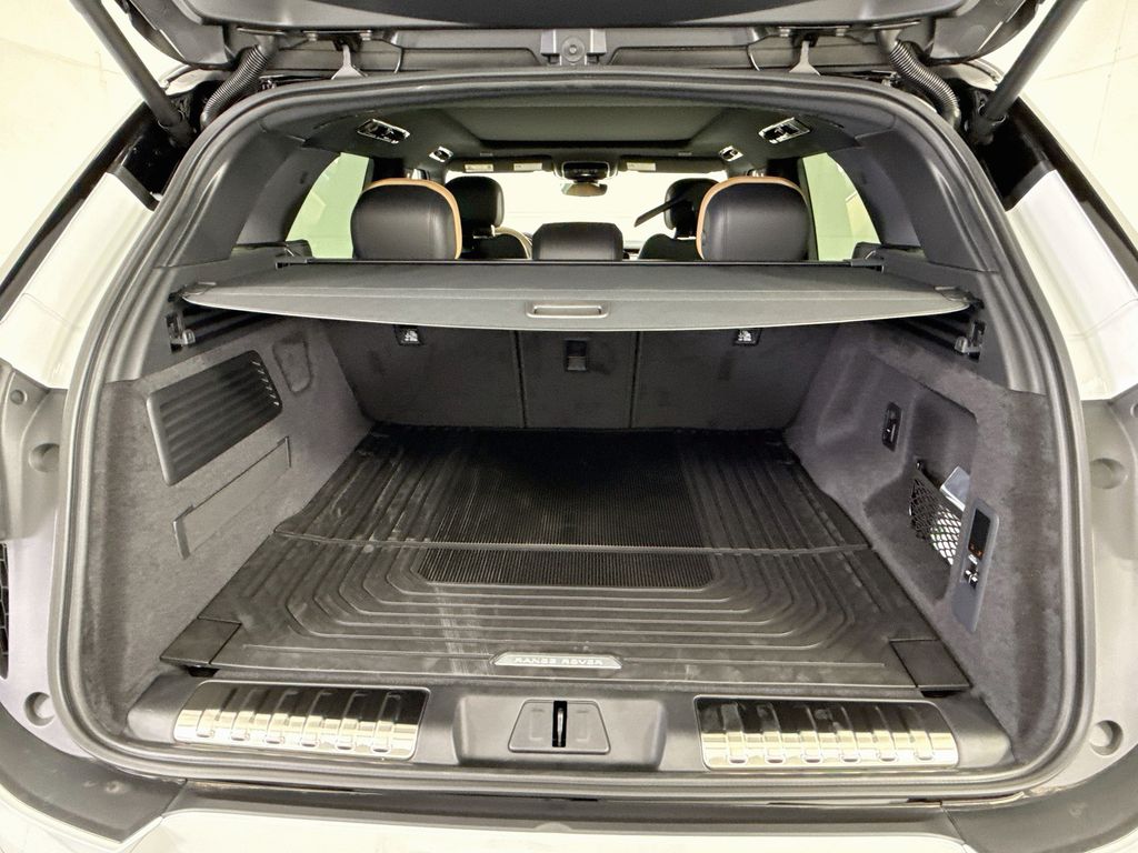 Thumbnail: 2026 Land Rover Range Rover Sport - 27