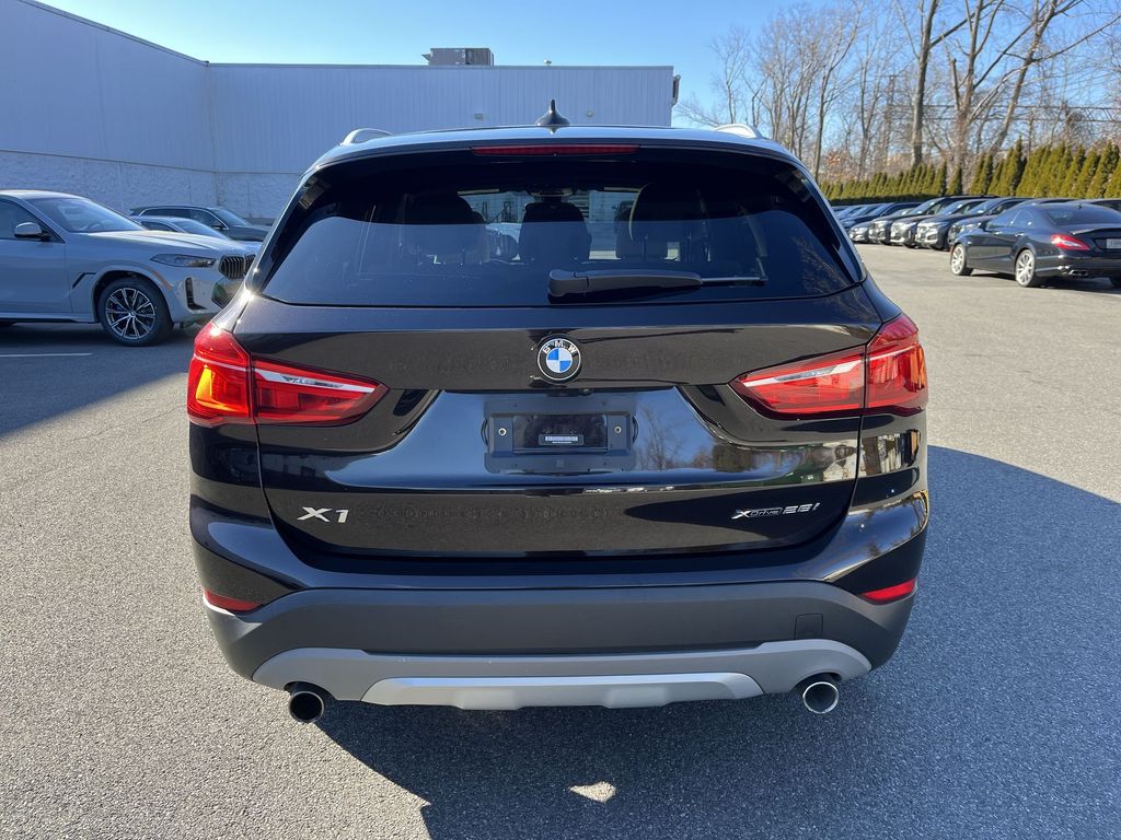 Thumbnail: 2018 BMW X1 - 24