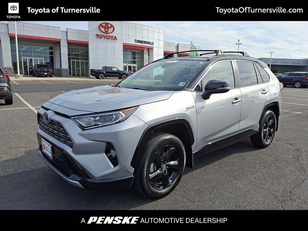 Thumbnail: 2021 Toyota RAV4 - 1