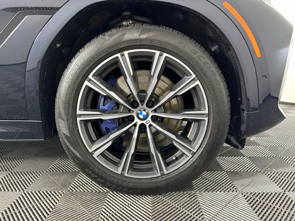 Thumbnail: 2023 BMW X6 - 11