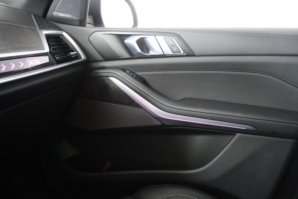 Thumbnail: 2024 BMW X5 - 30