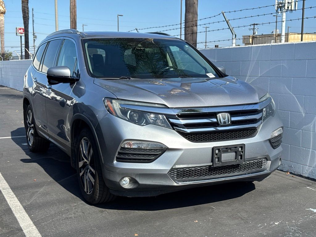 Lunar Silver Metallic 2017 Honda Pilot SUV / Crossover Front-Wheel Drive 9-Speed Automatic