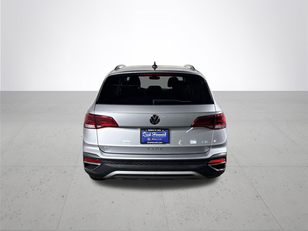2024 Volkswagen Taos 1.5T SE