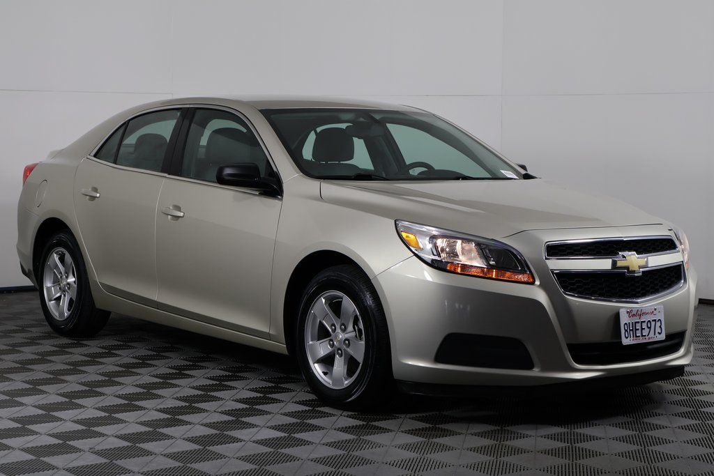 2013 Chevrolet Malibu LS 3