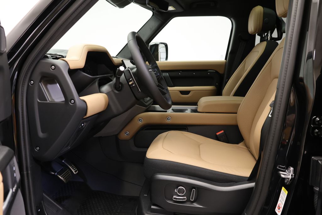 Thumbnail: 2026 Land Rover Defender - 30