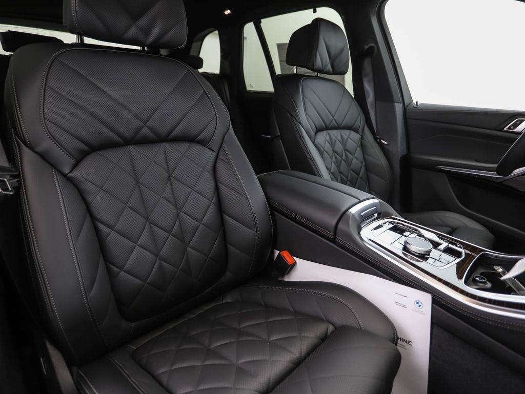 Thumbnail: 2026 BMW X5 - 32