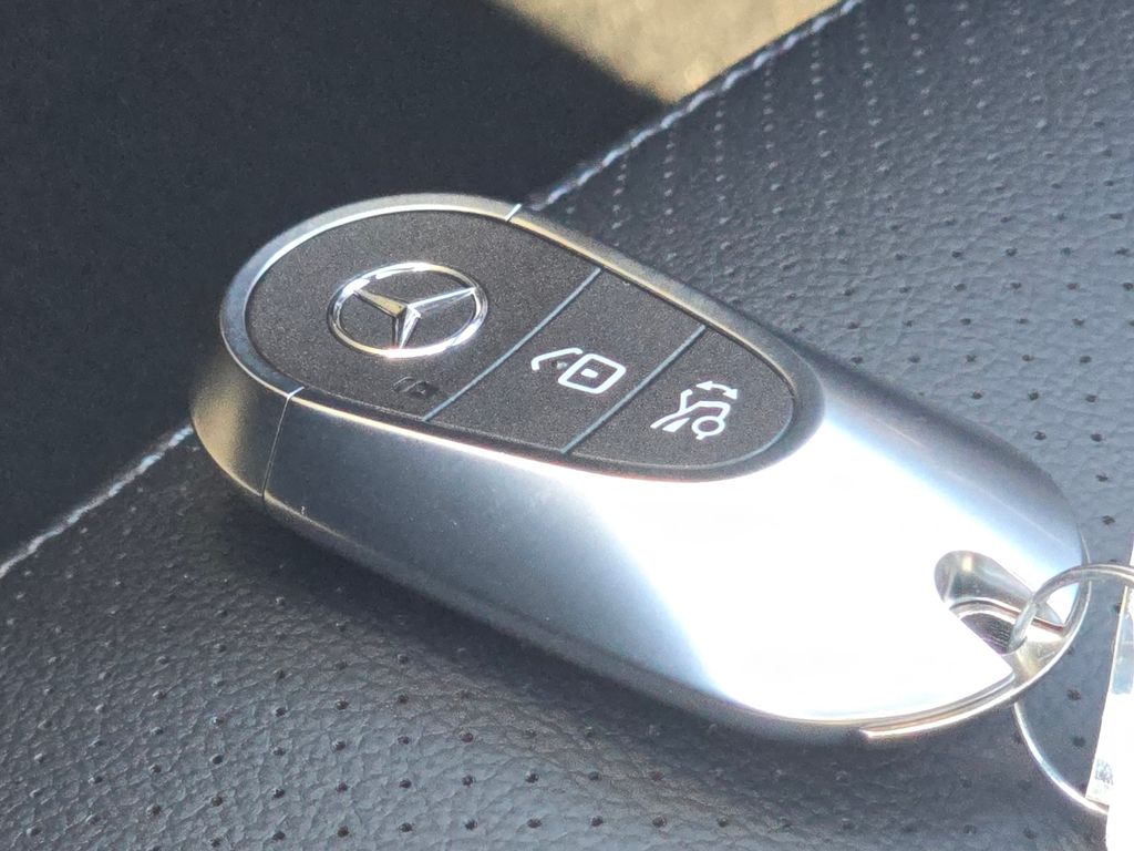 New 2026 Red Mercedes-Benz GLC 300 image 36