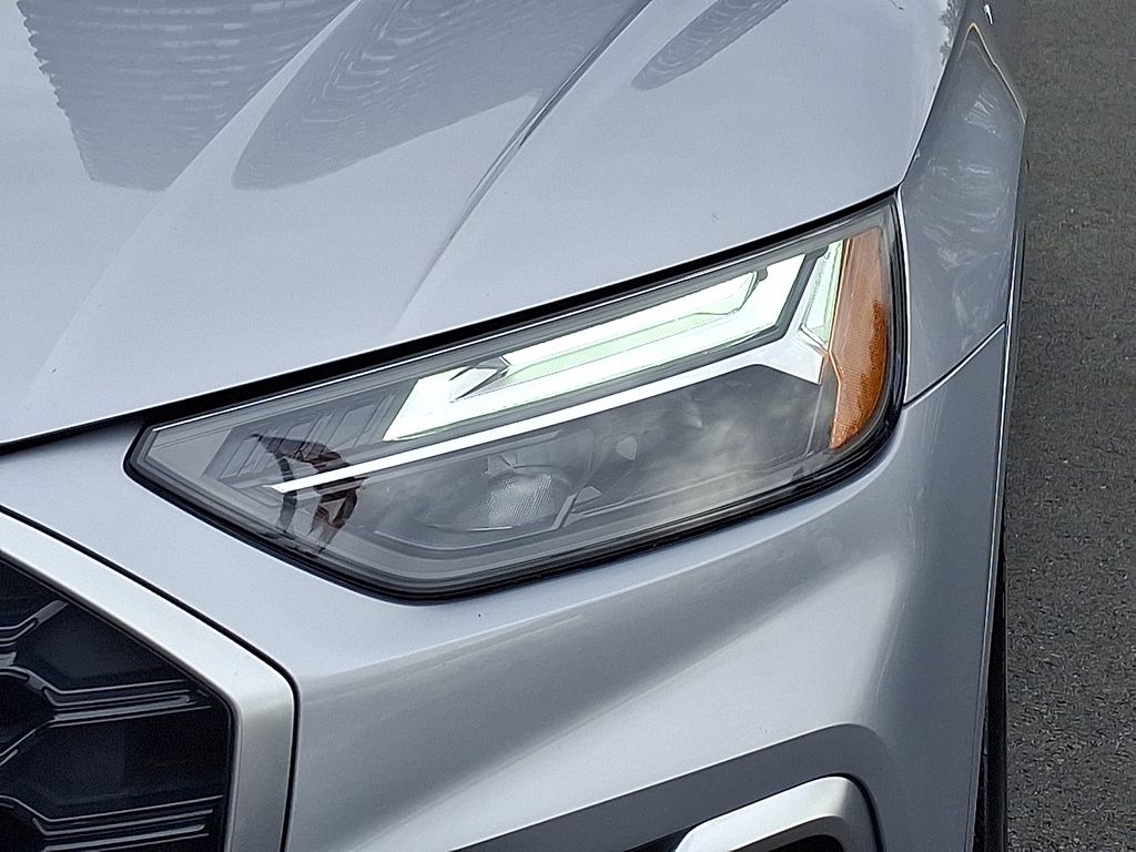 Thumbnail: 2022 Audi Q5 - 9