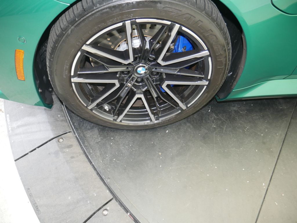 Thumbnail: 2026 BMW M5 - 14