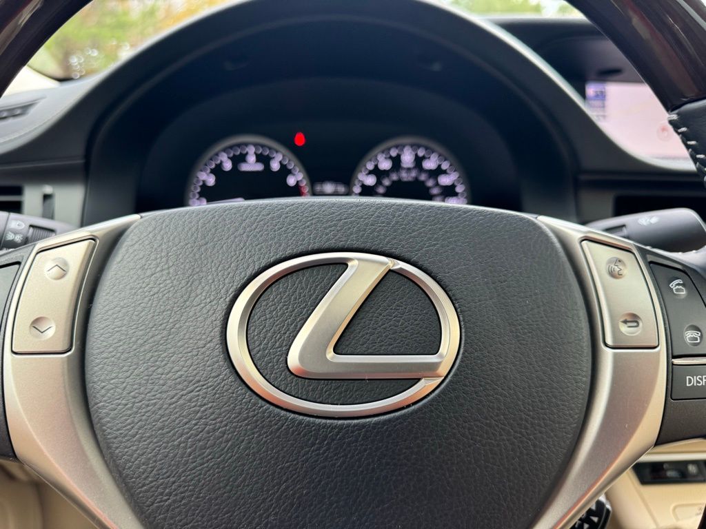 2013 Lexus ES 350 26