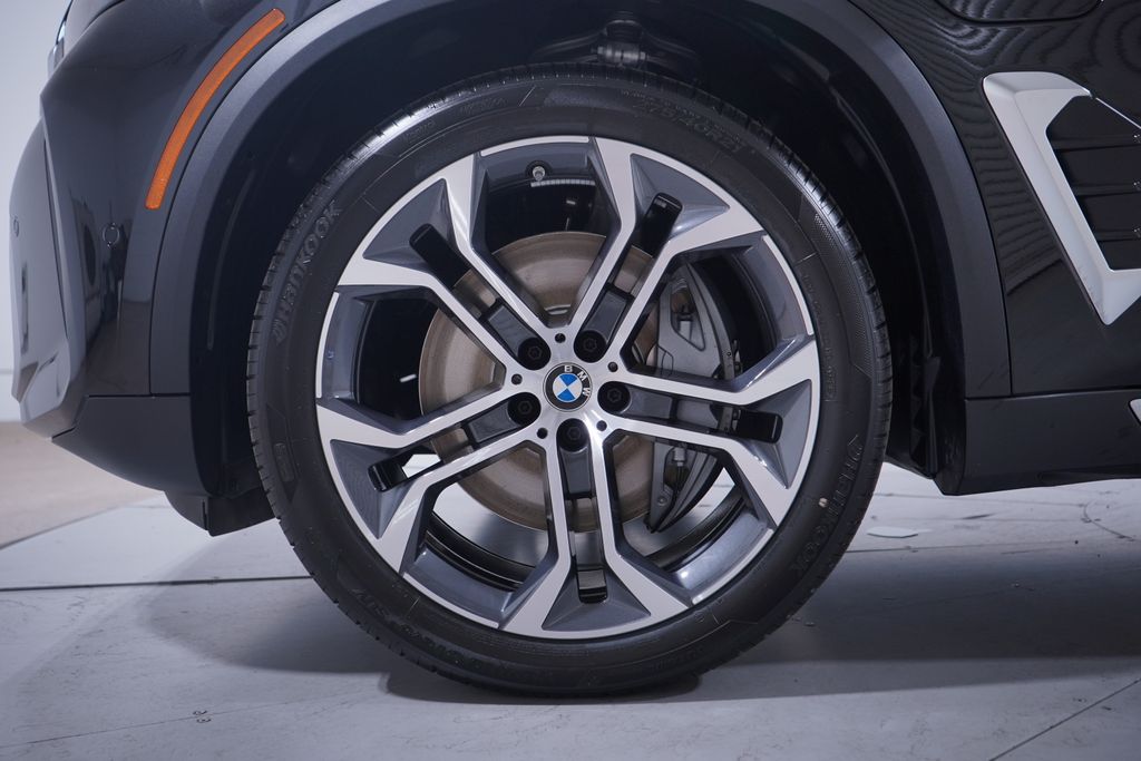 Thumbnail: 2026 BMW X5 - 2