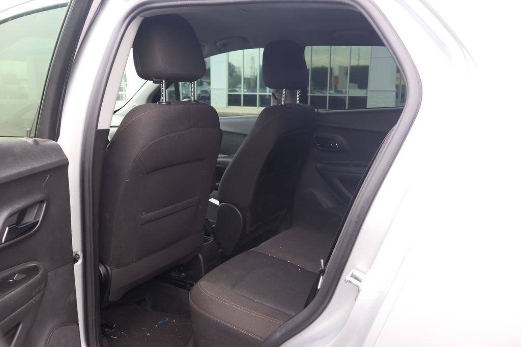 Thumbnail: 2019 Chevrolet Trax - 27
