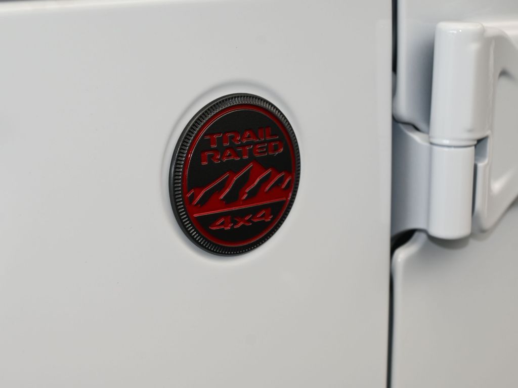 New 2026 Bright White Clearcoat Jeep Rubicon image 29