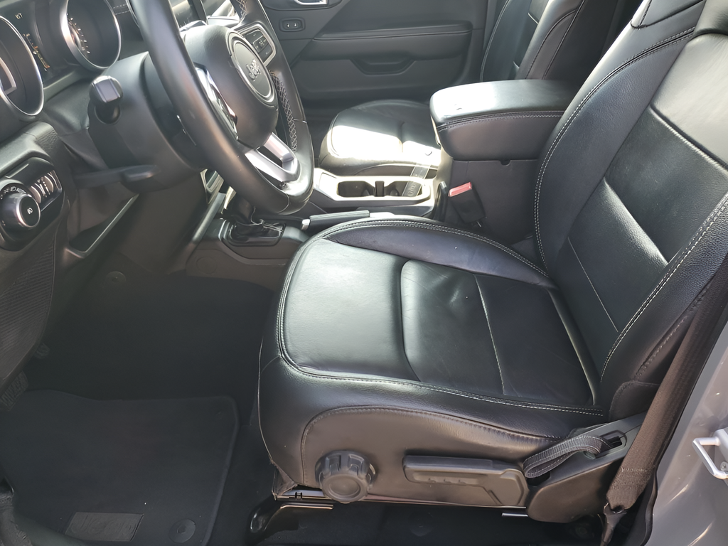 Used Car 2019 Jeep Wrangler  Unlimited Sahara For Sale Under $25,000 In Austin, Texas