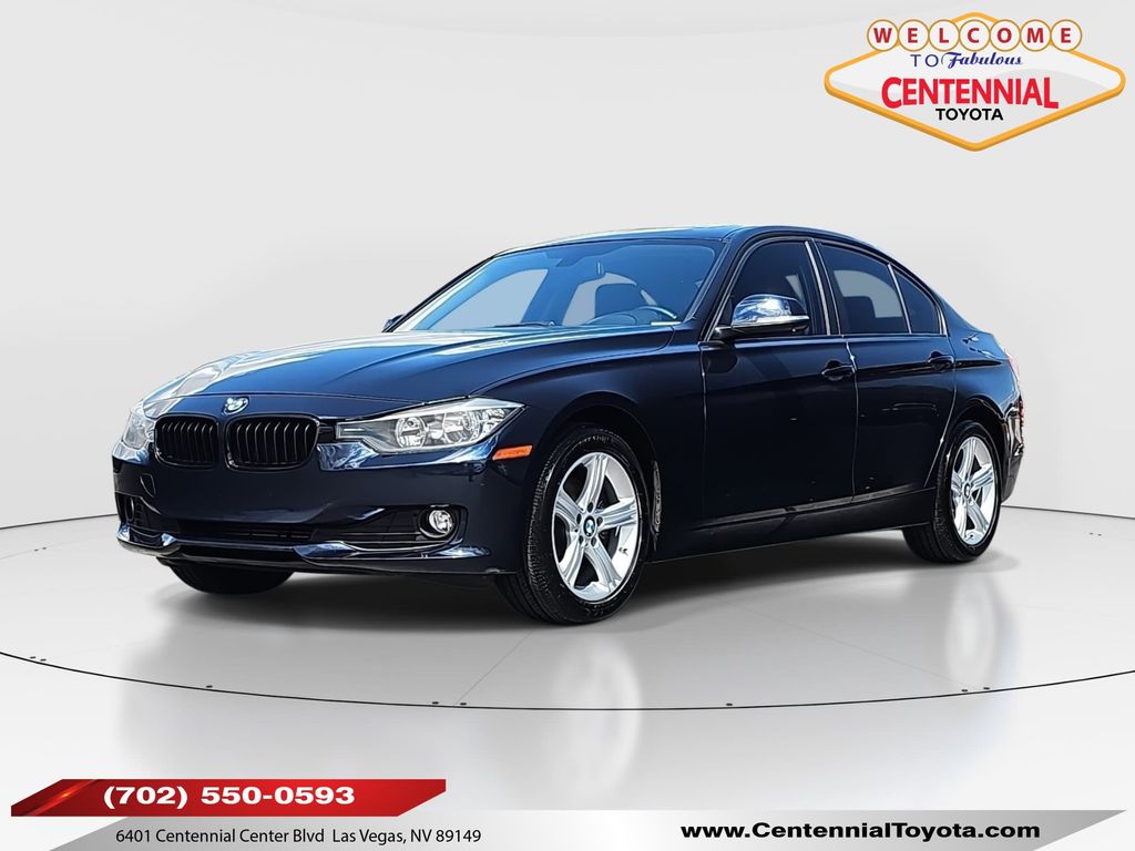 2014 BMW 3 Series 320i Sedan's photo