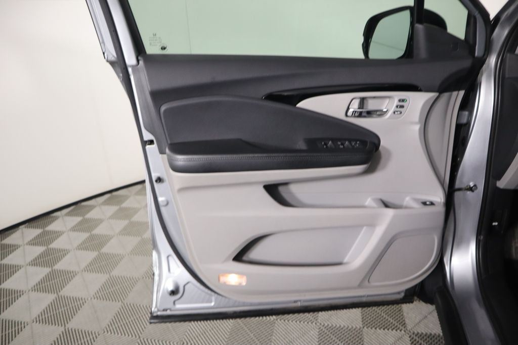 2019 Honda Ridgeline RTL-E 24