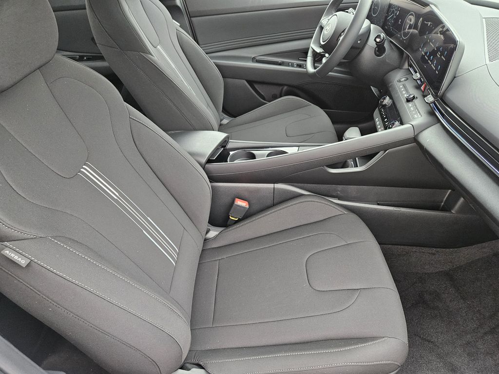 2026 Hyundai Elantra Hybrid