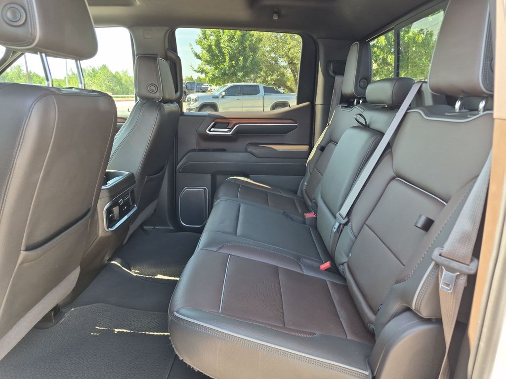 Used 2023 White GMC Denali image 37