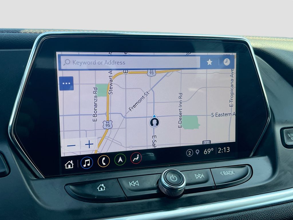 Used 2021 Gray Chevrolet Premier image 13